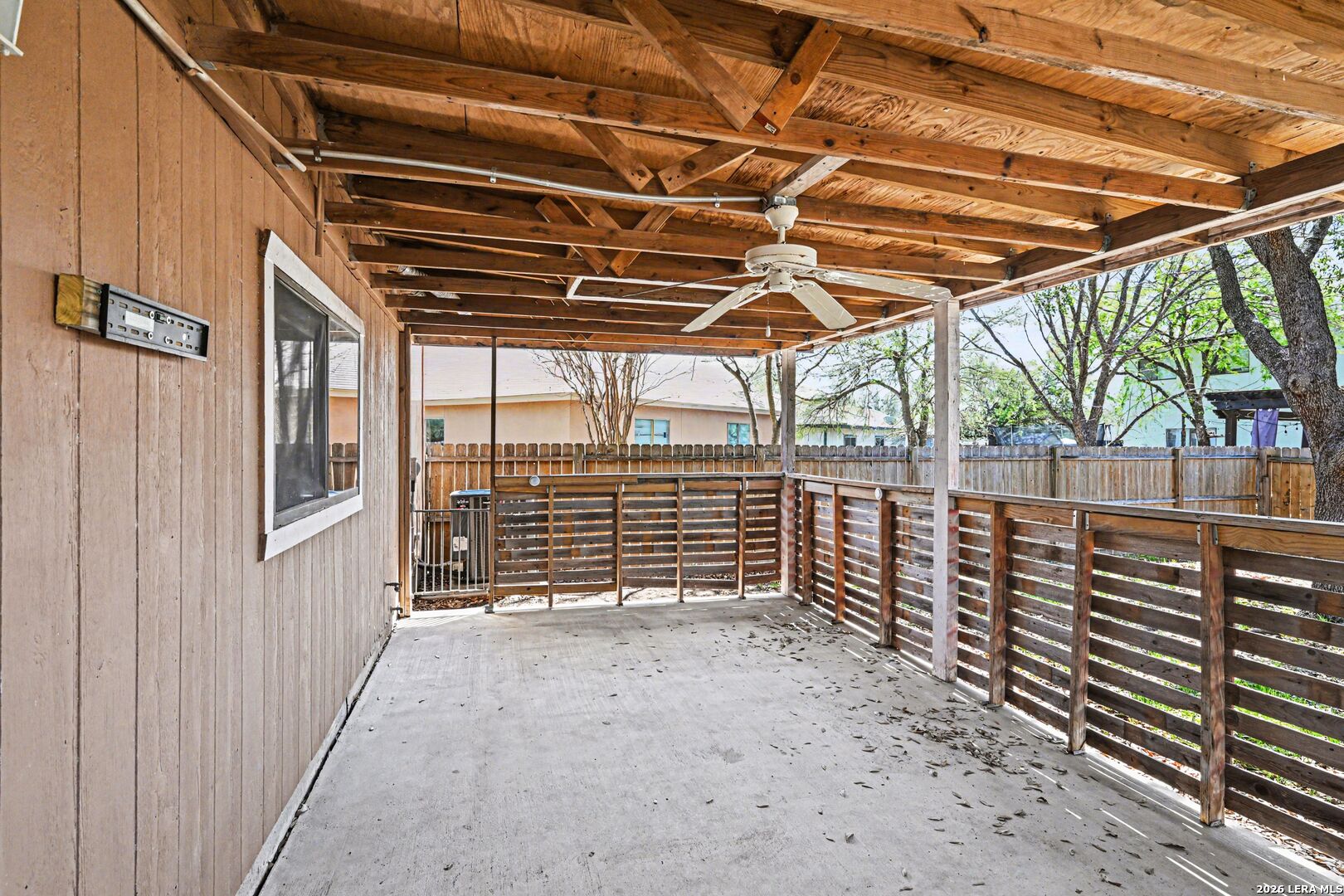 6858 Cape Meadow Converse TX 78109