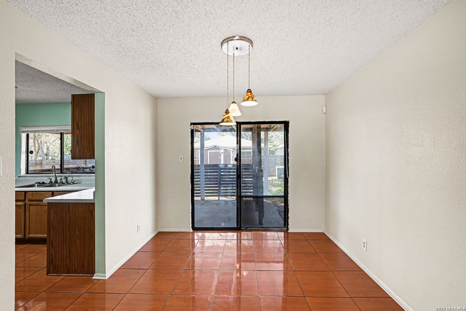 6858 Cape Meadow Converse TX 78109