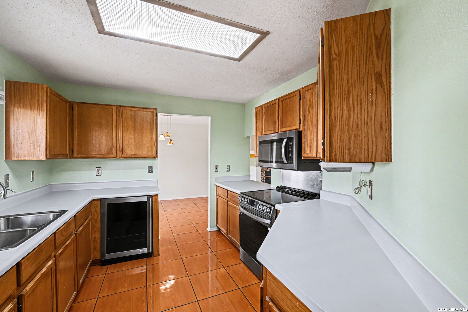 6858 Cape Meadow Converse TX 78109