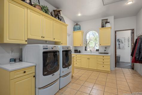 4198 Bear Springs Road Pipe Creek TX 78063