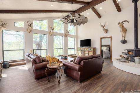 4198 Bear Springs Road Pipe Creek TX 78063