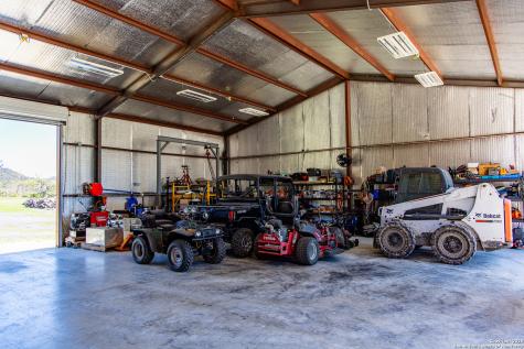 4198 Bear Springs Road Pipe Creek TX 78063