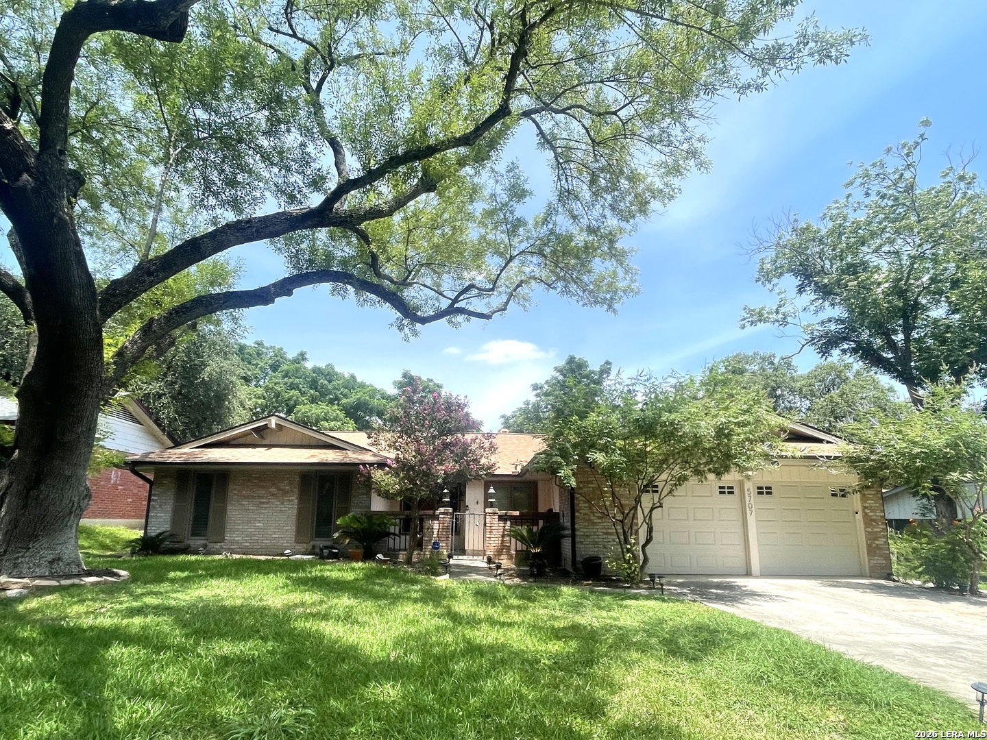 5707 Dan Duryea Street San Antonio TX 78240