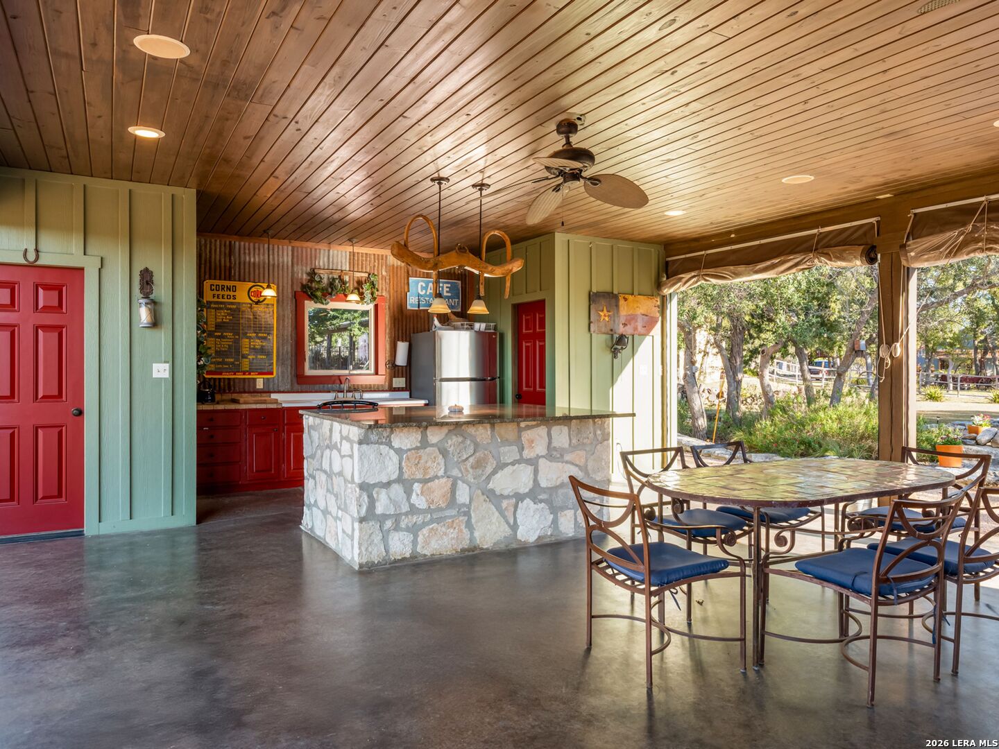 483 E Grand Oaks Drive Harper TX 78631