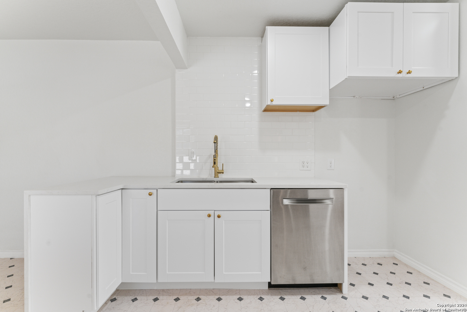 611 Kirk Place San Antonio TX 78225