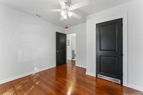 611 Kirk Place San Antonio TX 78225