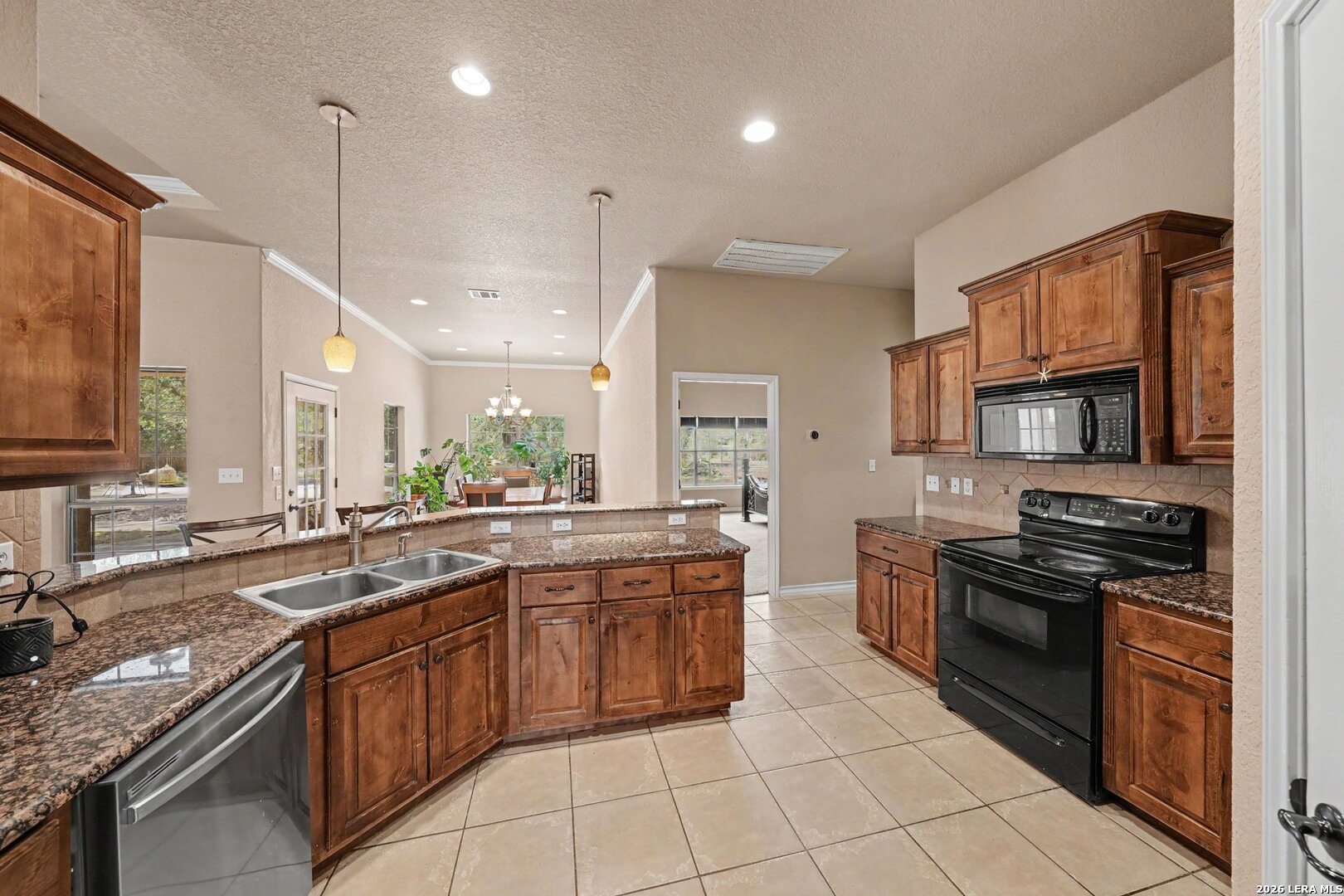 438 Rosewood Drive La Vernia TX 78121