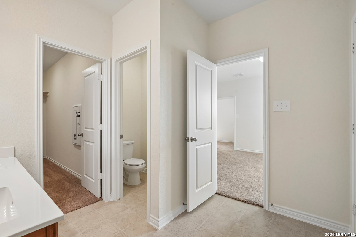 10049 Jagger Avenue Converse TX 78109