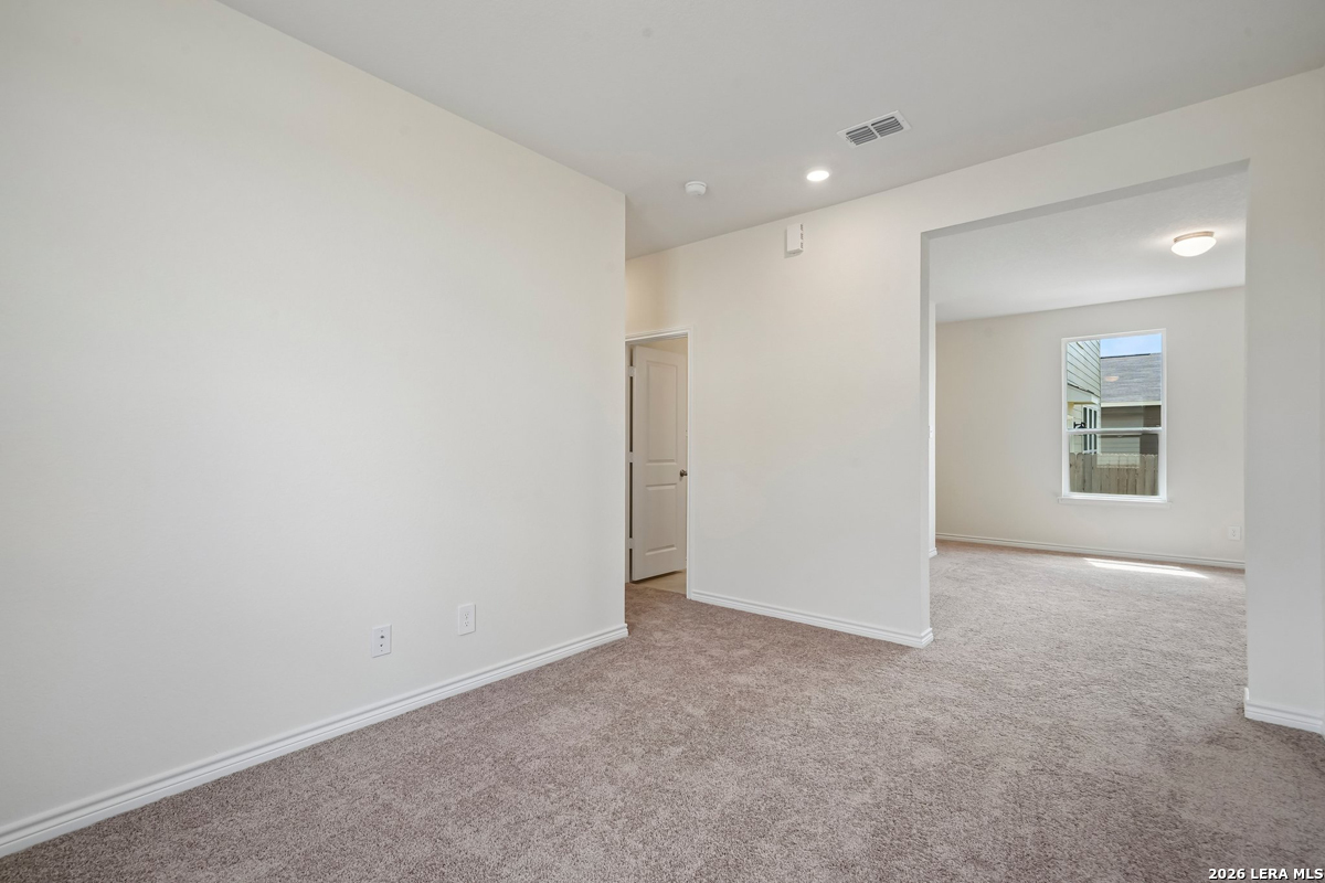 10049 Jagger Avenue Converse TX 78109