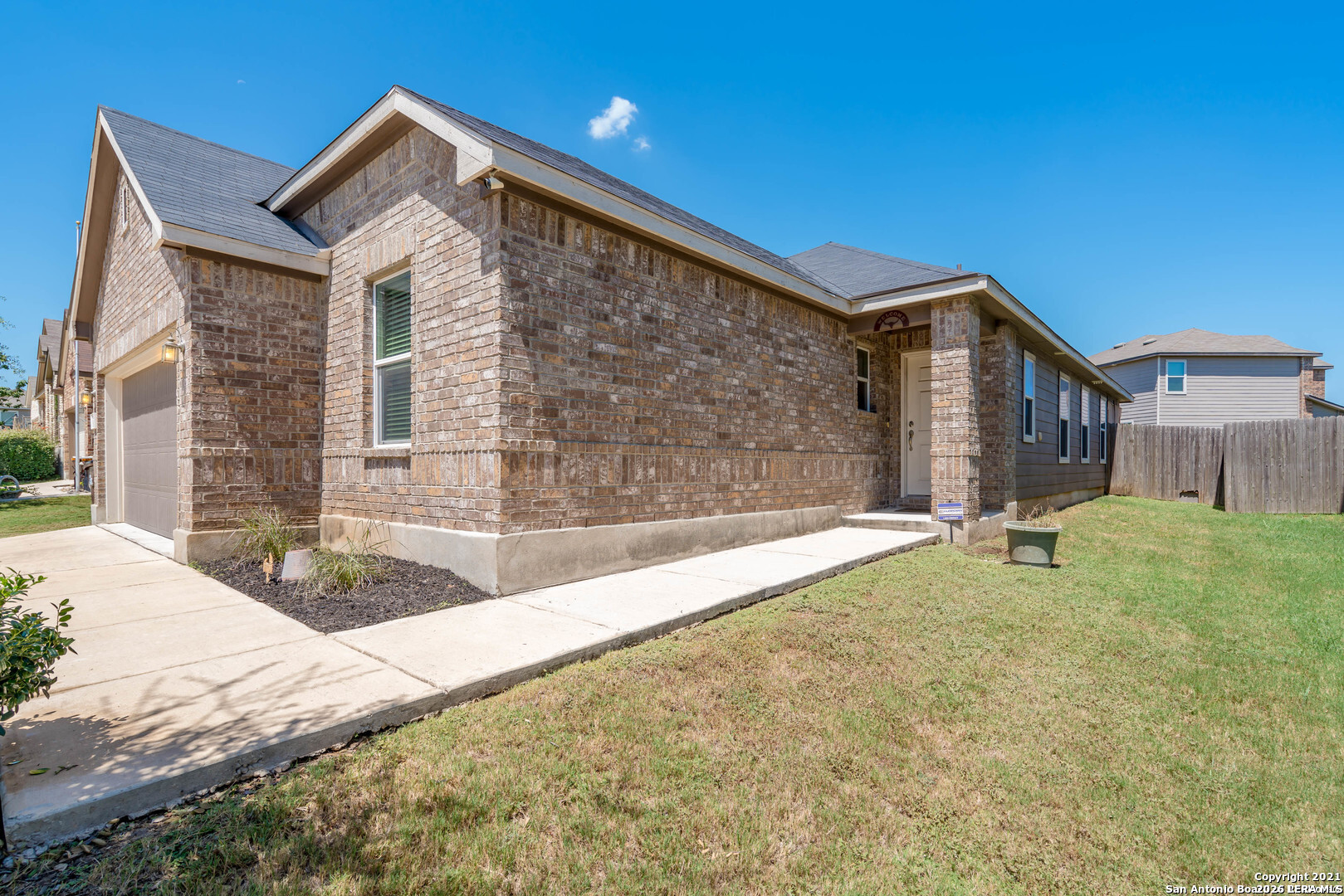 6731 Slaton Fields Converse TX 78109