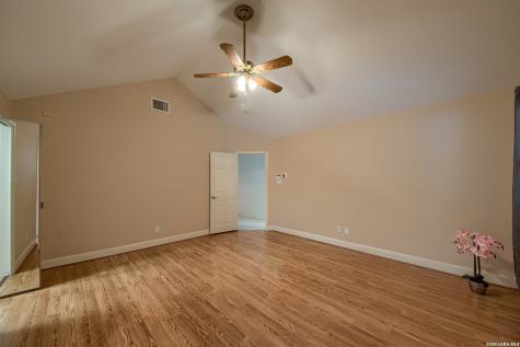 25811 Green River Drive San Antonio TX 78260