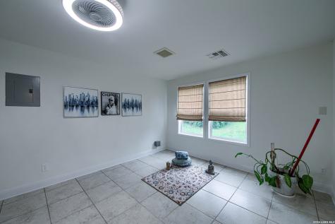 25811 Green River Drive San Antonio TX 78260