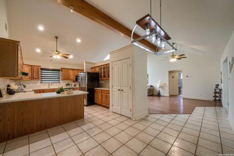25811 Green River Drive San Antonio TX 78260