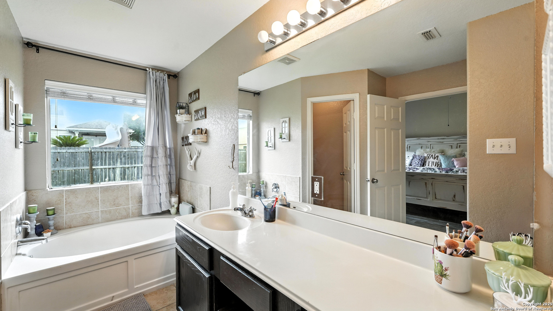 427 Roadrunner New Braunfels TX 78130