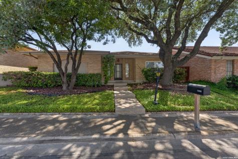 5806 Winterhaven Drive Windcrest TX 78239
