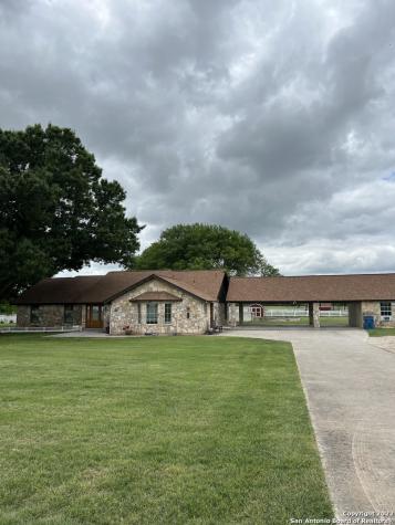 4402 Haeckerville Road Cibolo TX 78108