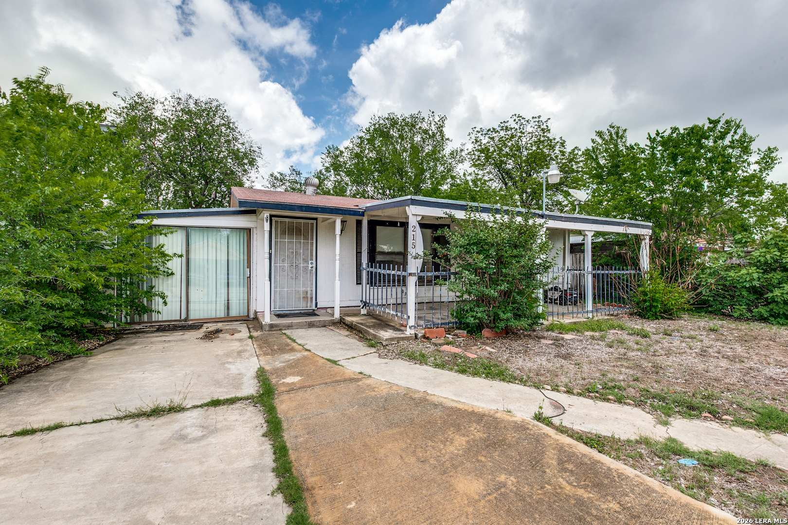 215 W Academy Street San Antonio TX 78226