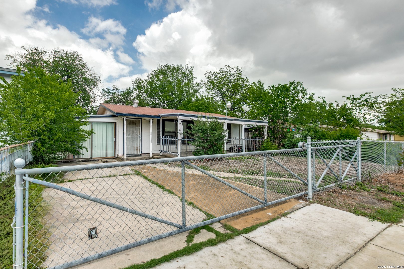 215 W Academy Street San Antonio TX 78226