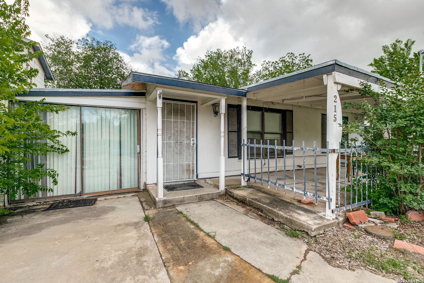 215 W Academy Street San Antonio TX 78226