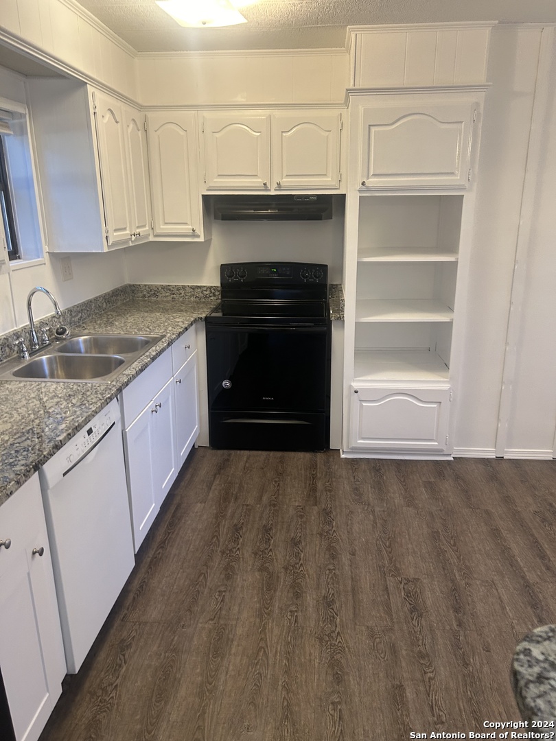 24815 Aue San Antonio TX 78257
