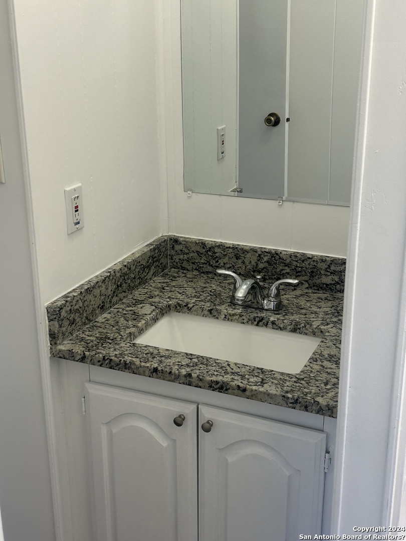 24815 Aue San Antonio TX 78257