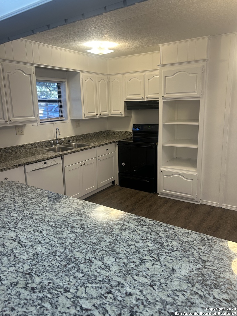 24815 Aue San Antonio TX 78257