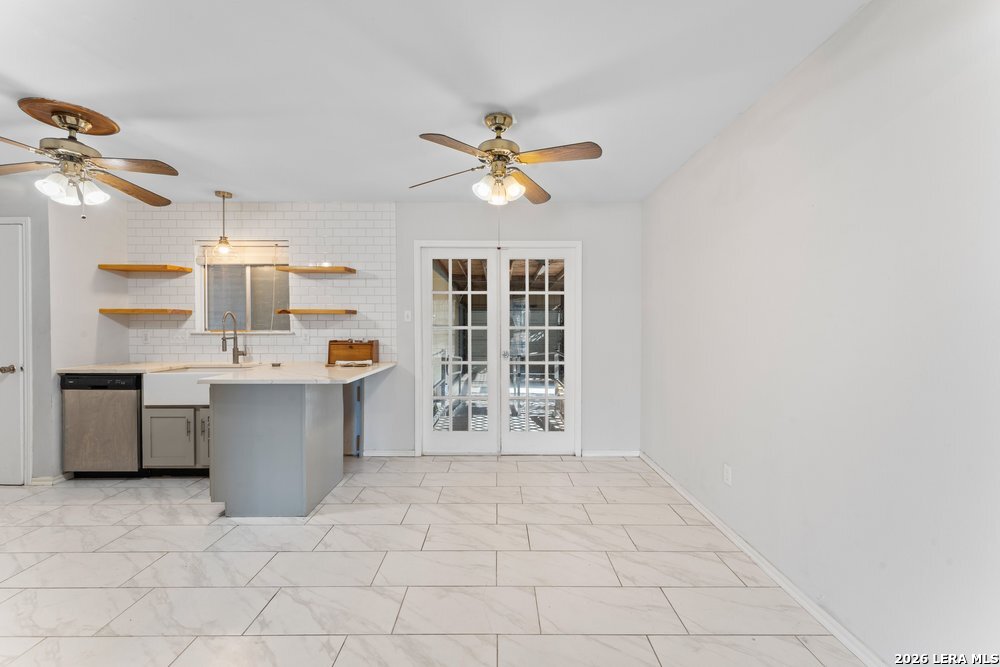 805 Garden Meadow Drive Universal City TX 78148