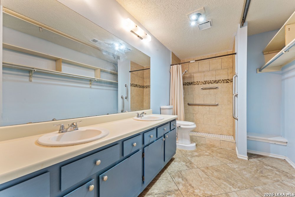 805 Garden Meadow Drive Universal City TX 78148