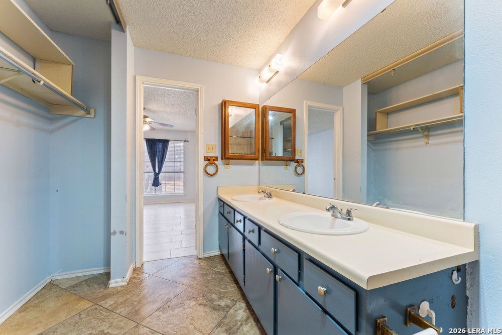 805 Garden Meadow Drive Universal City TX 78148