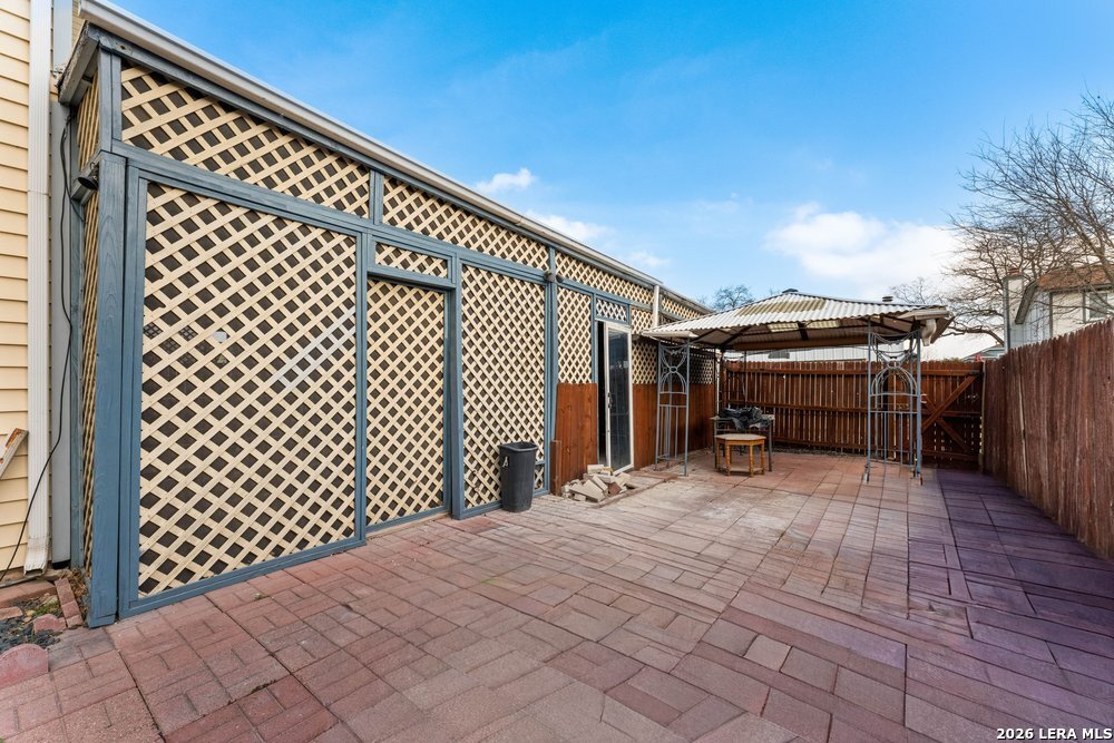805 Garden Meadow Drive Universal City TX 78148