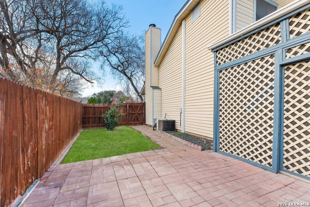 805 Garden Meadow Drive Universal City TX 78148