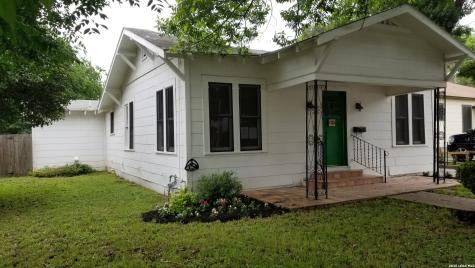 1123 W Coll New Braunfels TX 78130