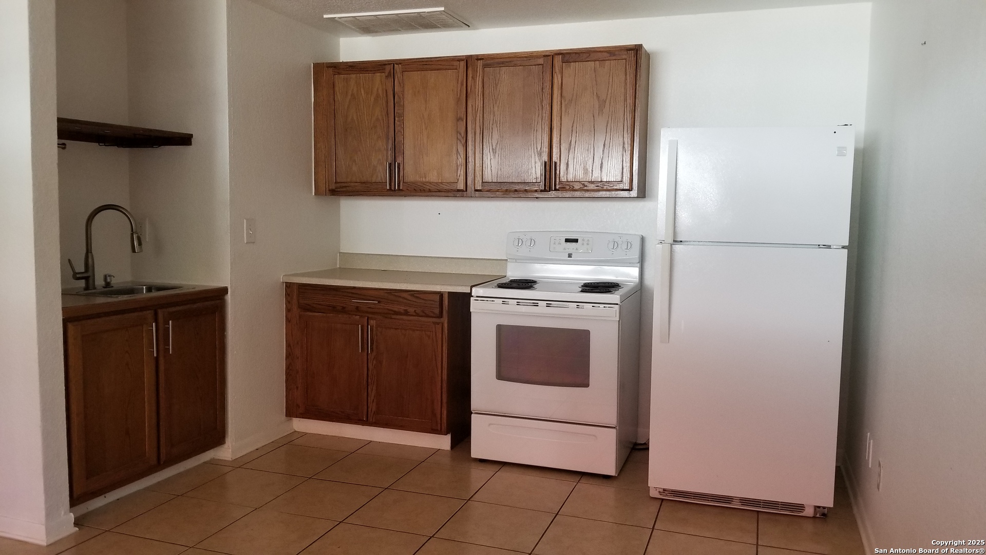 1123 W Coll New Braunfels TX 78130