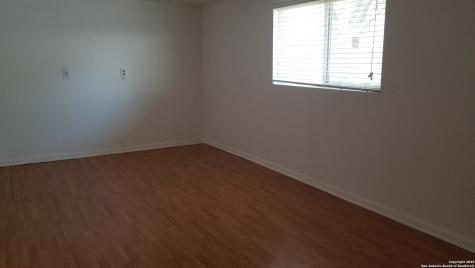 1123 W Coll New Braunfels TX 78130