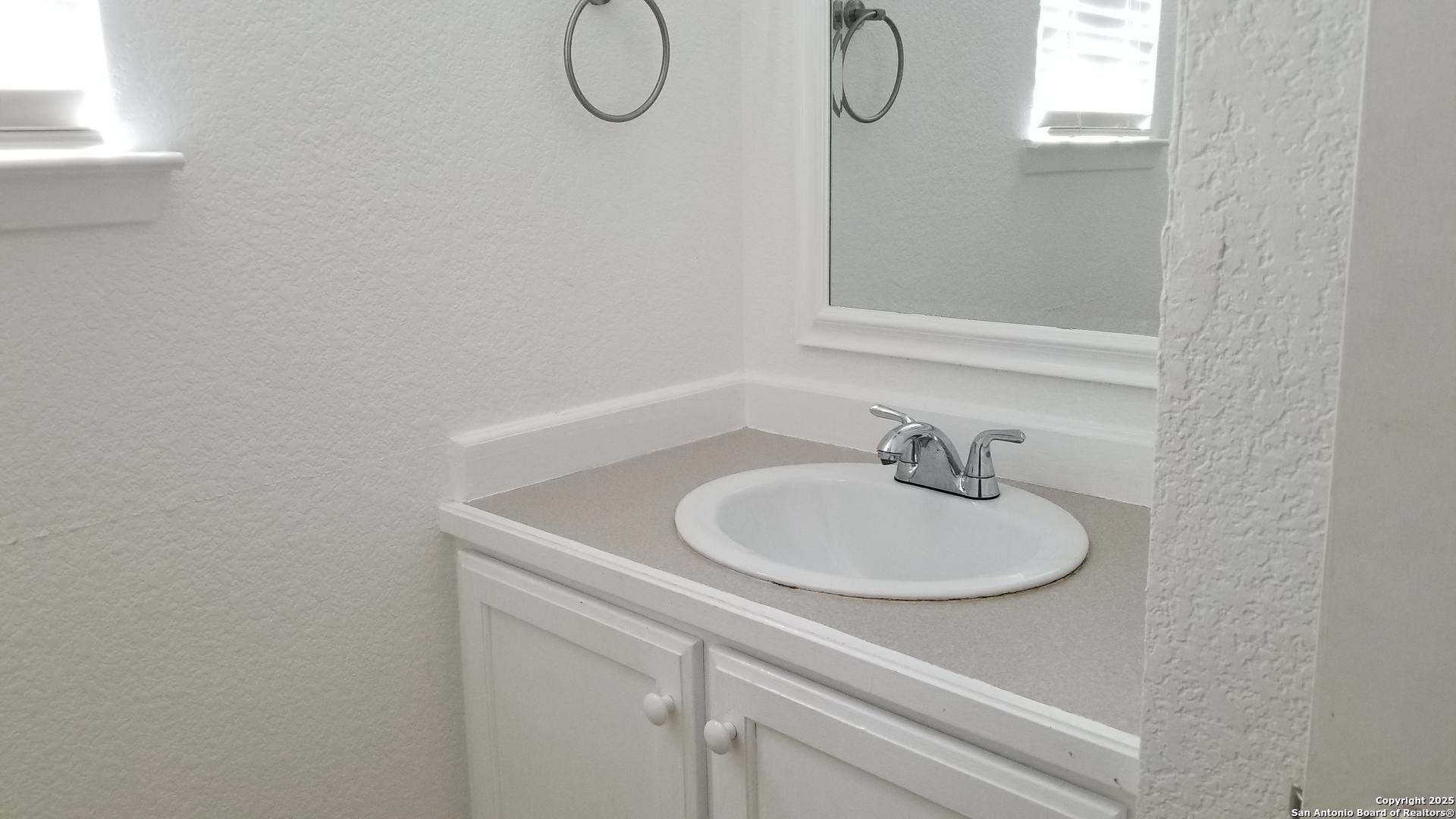 1123 W Coll New Braunfels TX 78130