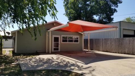 1123 W Coll New Braunfels TX 78130