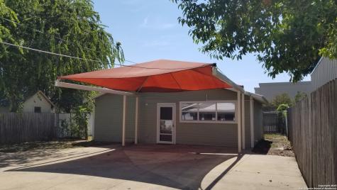 1123 W Coll New Braunfels TX 78130