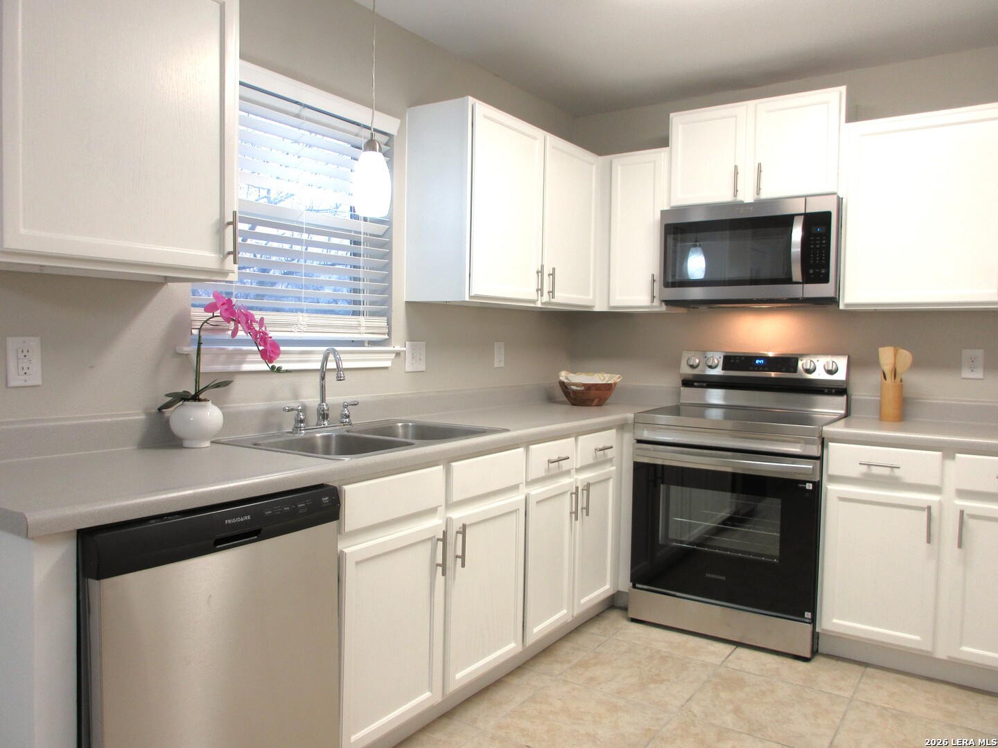606 Hon Jourdanton TX 78026