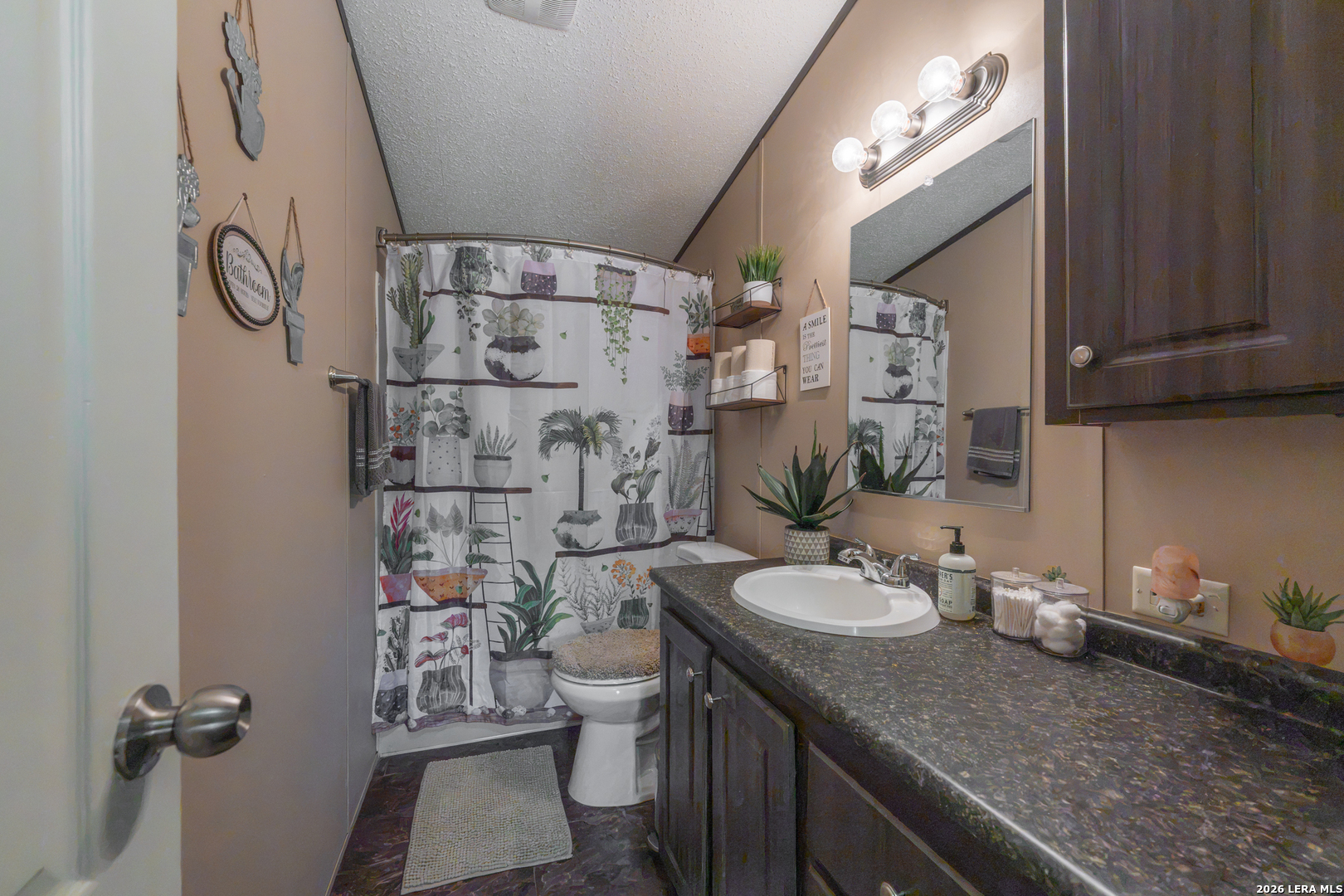 181 County Road 6842 Lytle TX 78052
