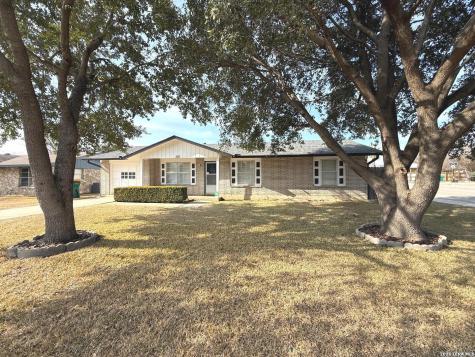 201 Avenue D Converse TX 78109