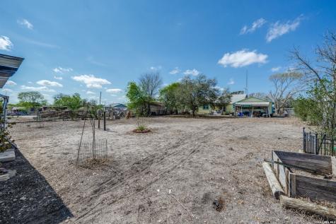 615 Main Karnes City TX 78118