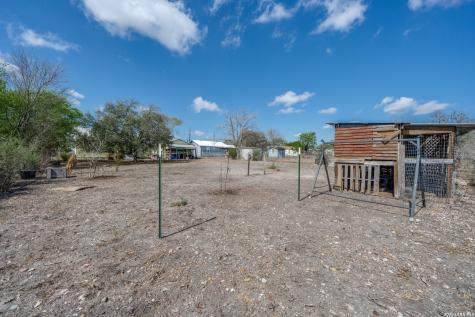 615 Main Karnes City TX 78118