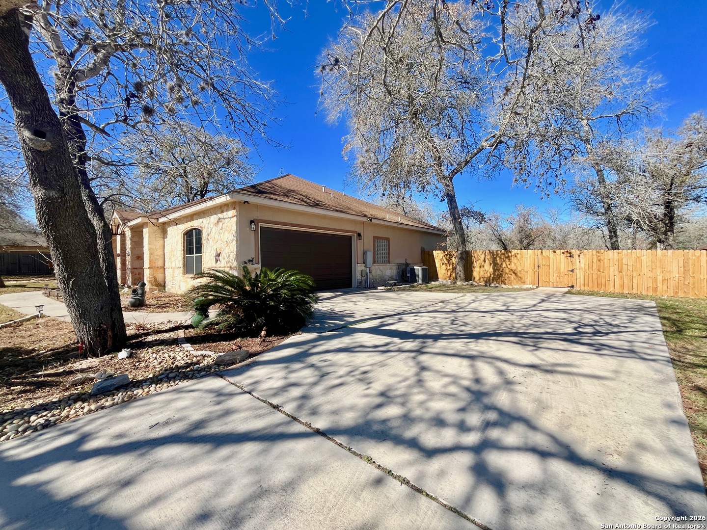 438 Rosewood Drive La Vernia TX 78121