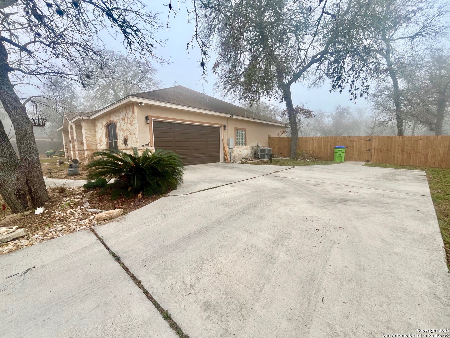 438 Rosewood Drive La Vernia TX 78121