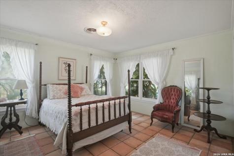 1447 S Main Street Ingleside TX 78362