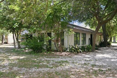 1447 S Main Street Ingleside TX 78362