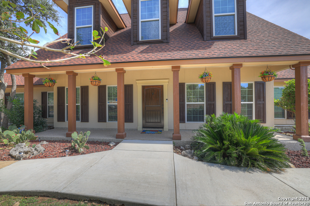 204 Falling Hills New Braunfels TX 78132
