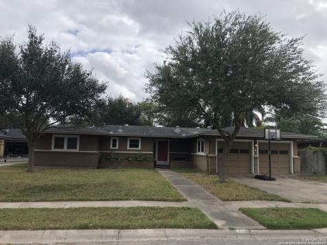 625 Catalina Place Corpus Christi TX 78411
