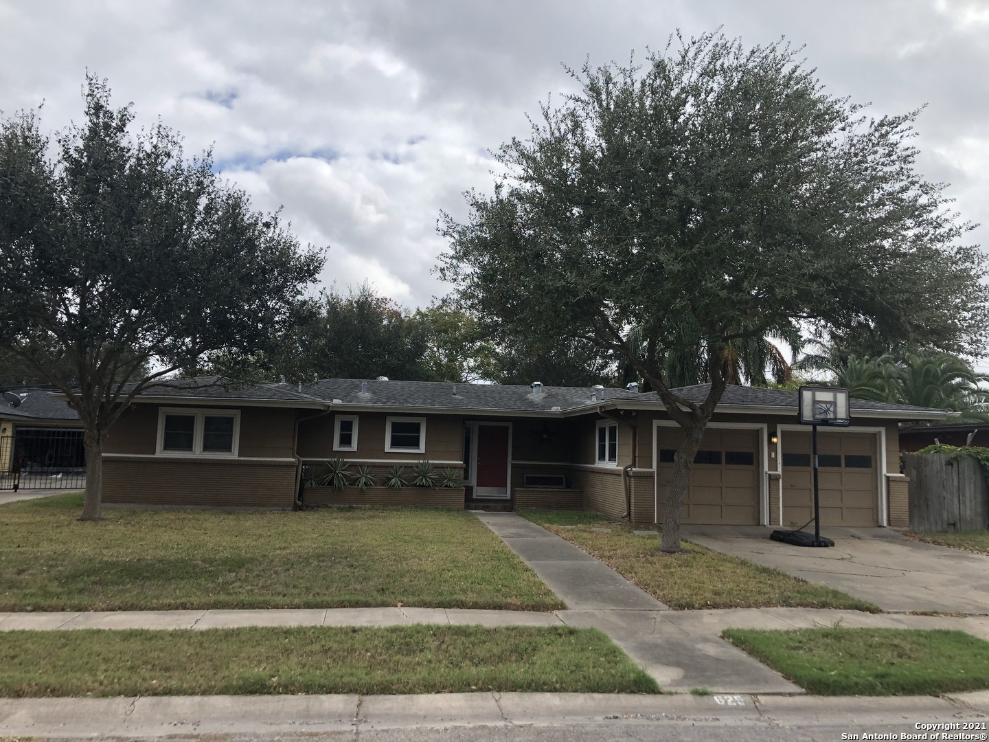 625 Catalina Place Corpus Christi TX 78411