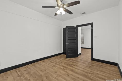 726 E Highland Boulevard San Antonio TX 78210